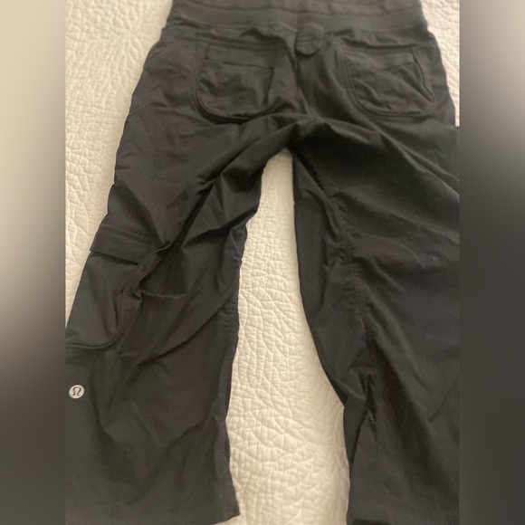 Women’s Black Dance Studio Cargo Pants Crop Size 4 - Picture 2 of 11